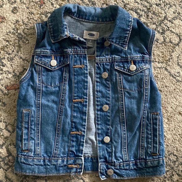 Girls jean vest - Picture 1 of 1